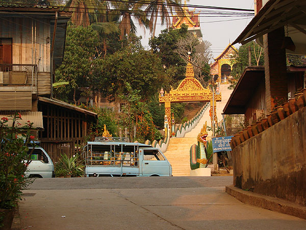 Laos1